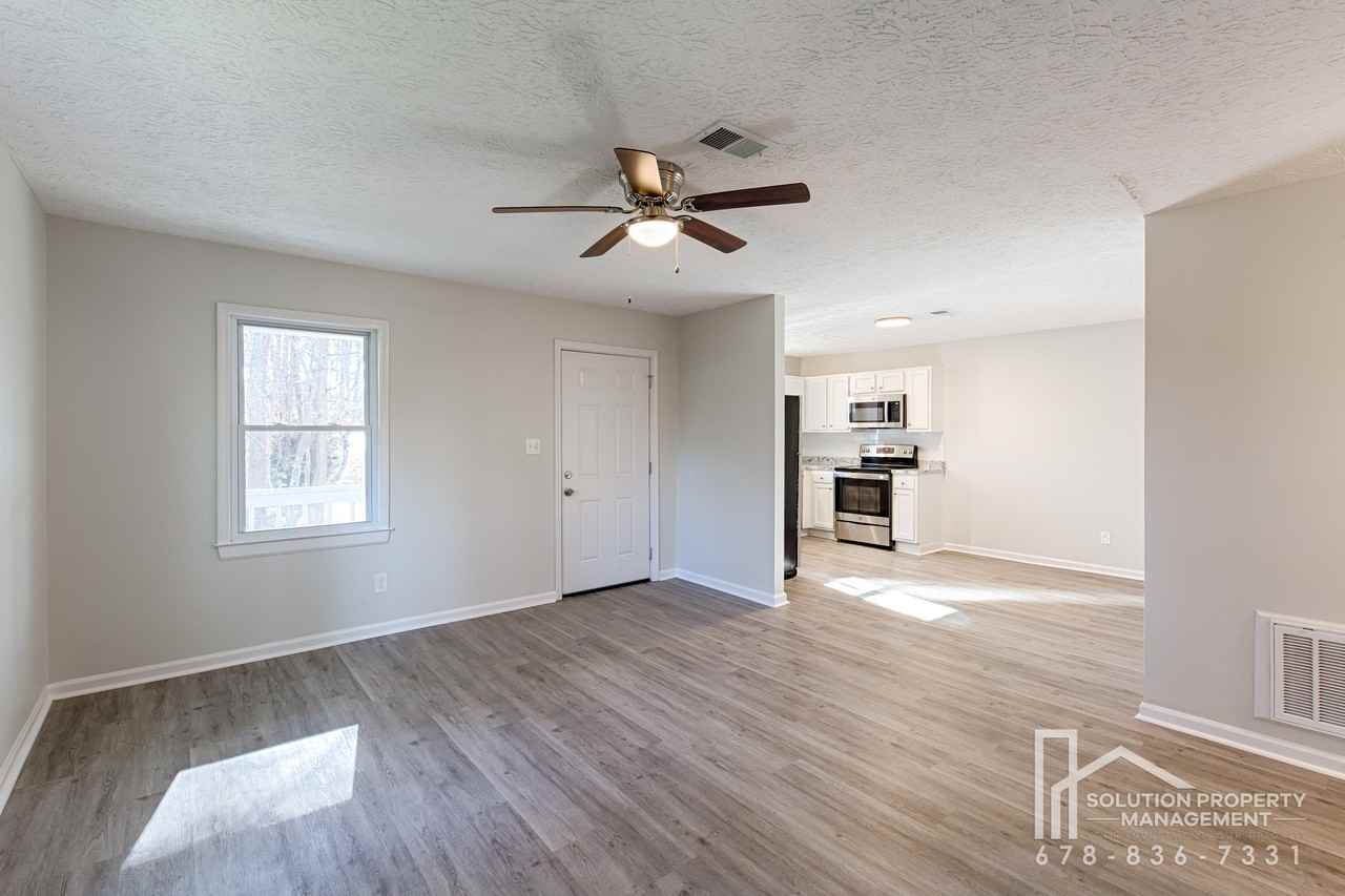 4283 E Paulding Dr #B - Photo 5 of 37