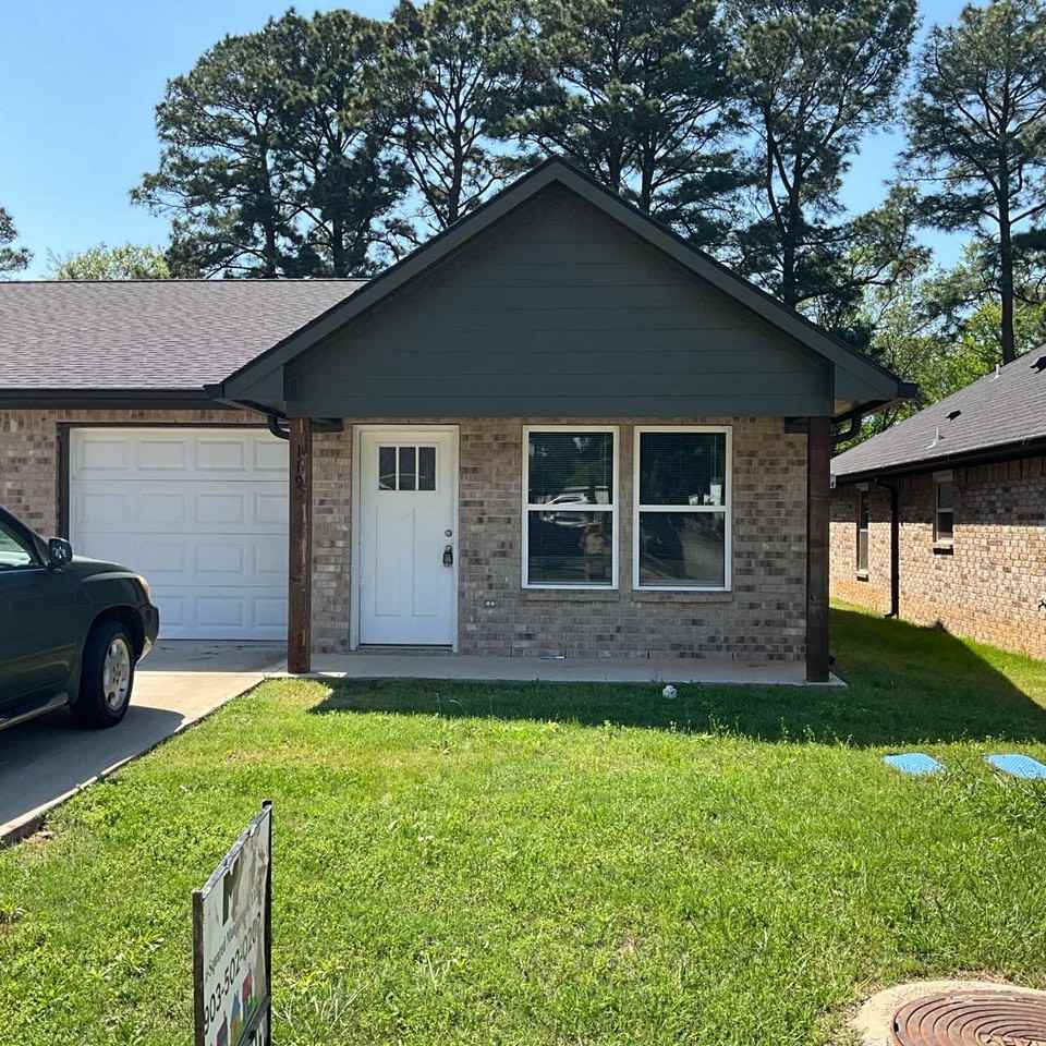 119 Isabella Street #1 - Photo 2 of 2