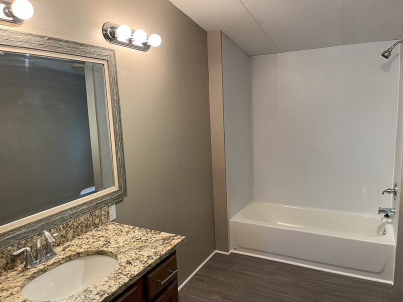 7036 Mountain Rdg Se - Photo 3 of 7