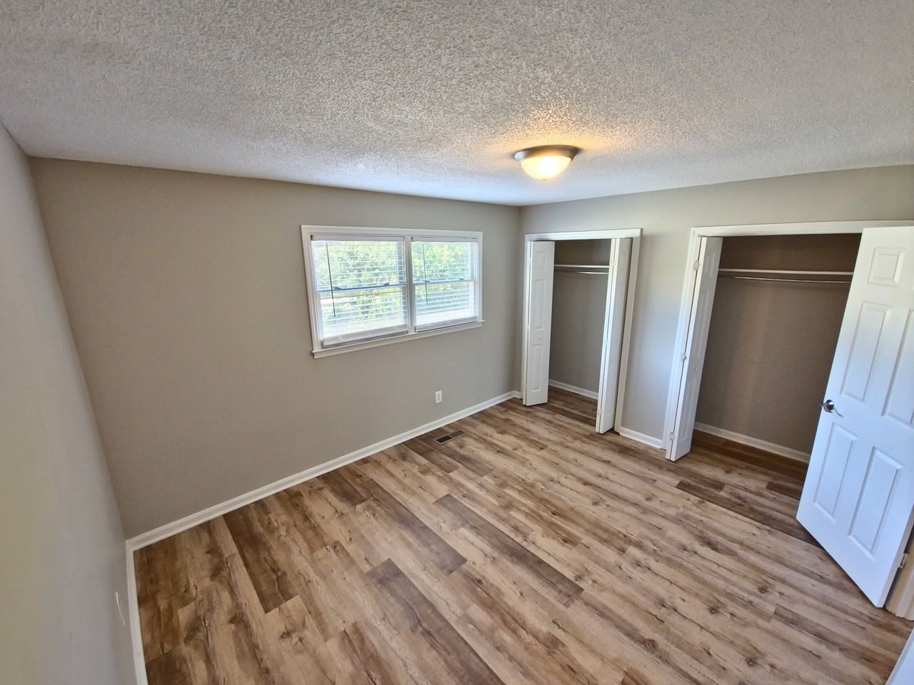 1001 Morningside Dr #B - Photo 4 of 9