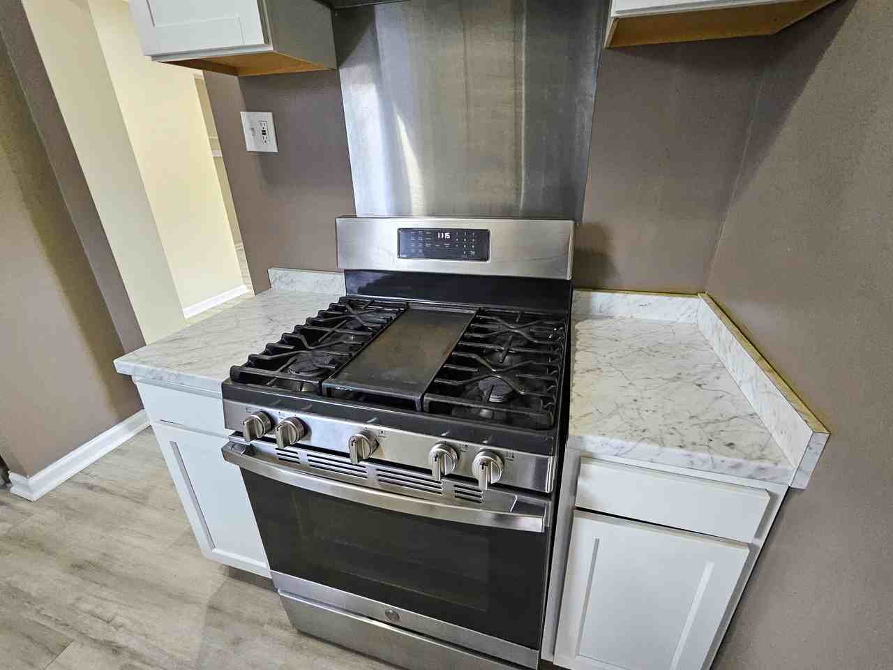 535 E Warrington Ave #1 - Photo 7 of 32