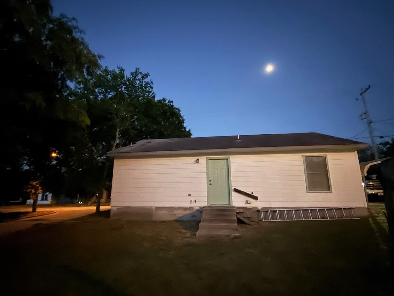 902 Saint Mary's Street #1 - Photo 3 of 13