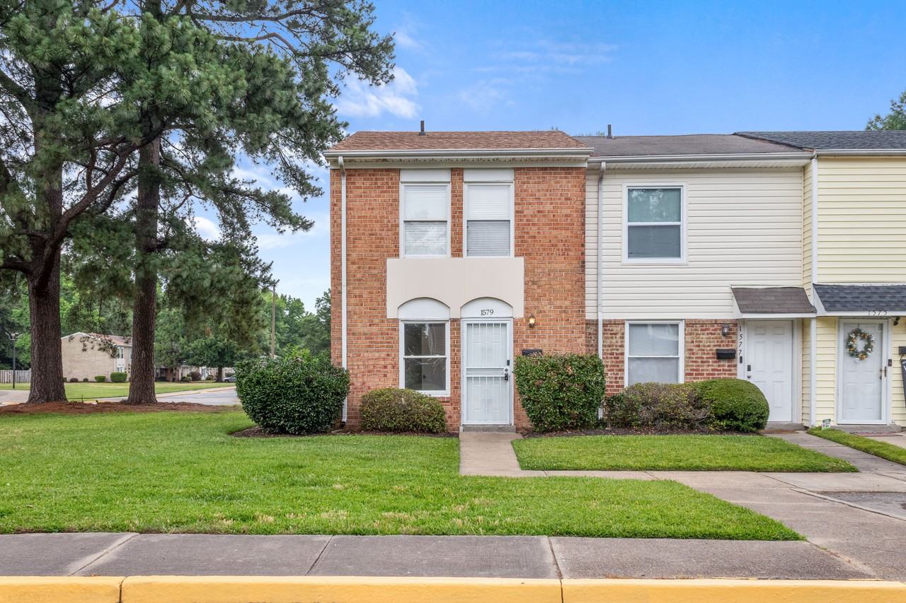 1579 Darren Circle #1