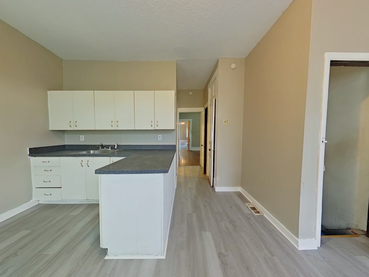 2711 Keokuk Street #1