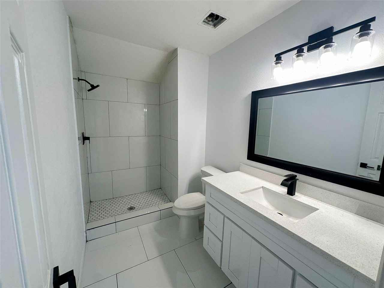 5962 Belcrest Street #1