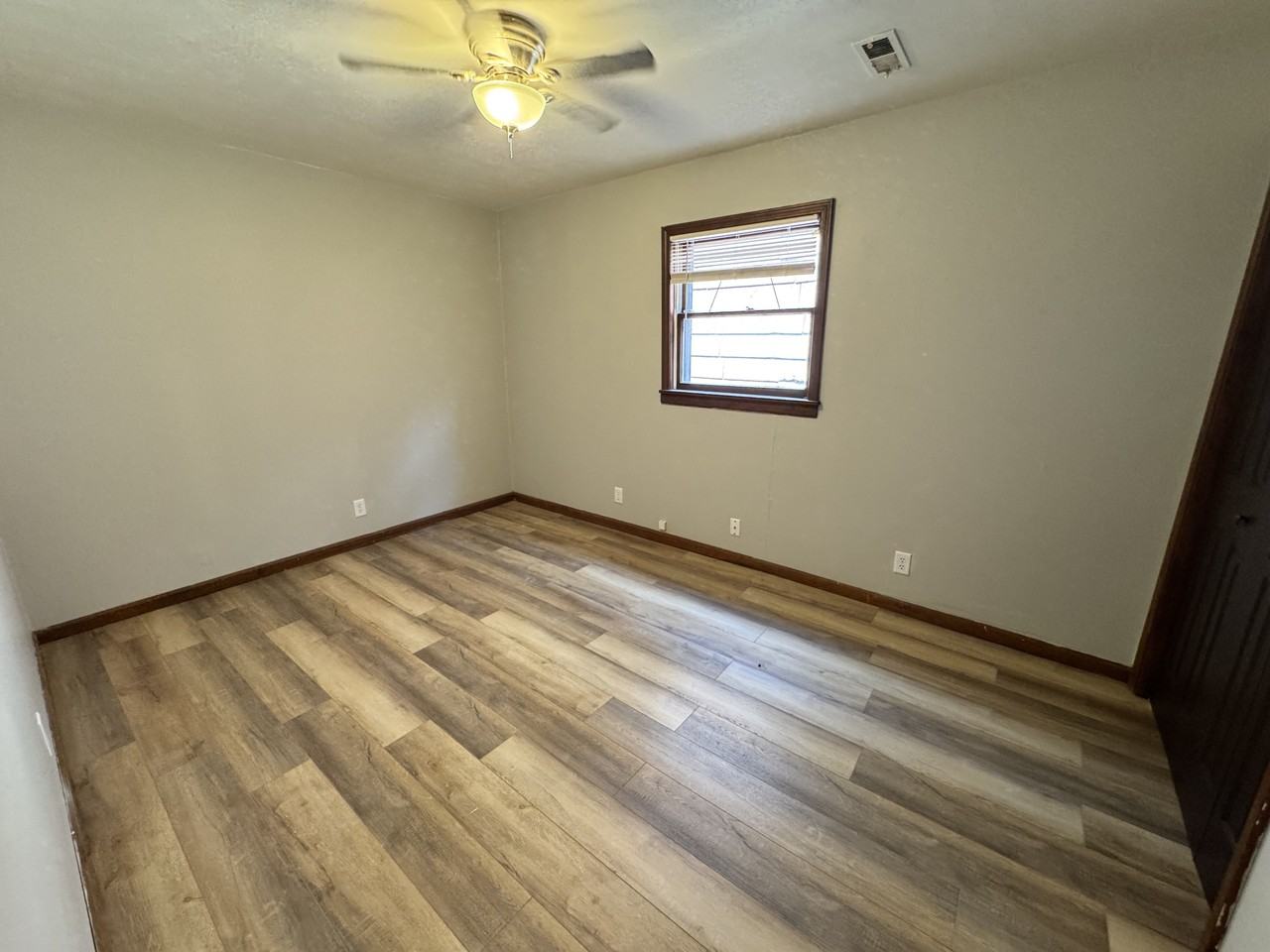 113 Sycamore Street #DOWN - Photo 6 of 7