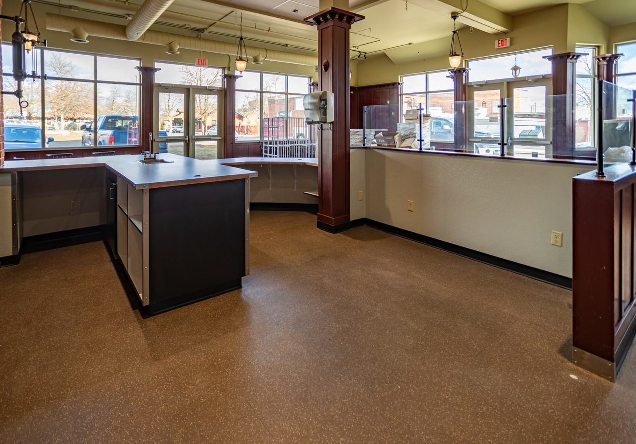 404 2nd St - Photo 6 of 8