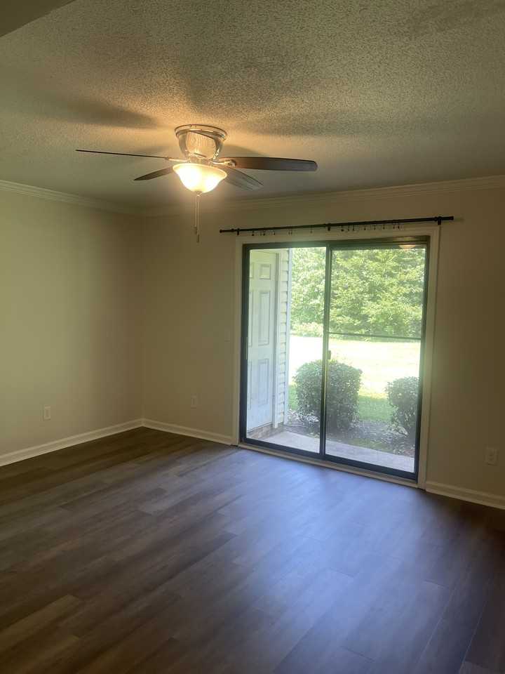 502 Mystic Drive #B - Photo 4 of 11