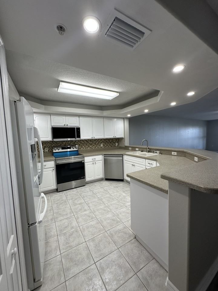 3360 S Atlantic Ave #1 - Photo 4 of 19