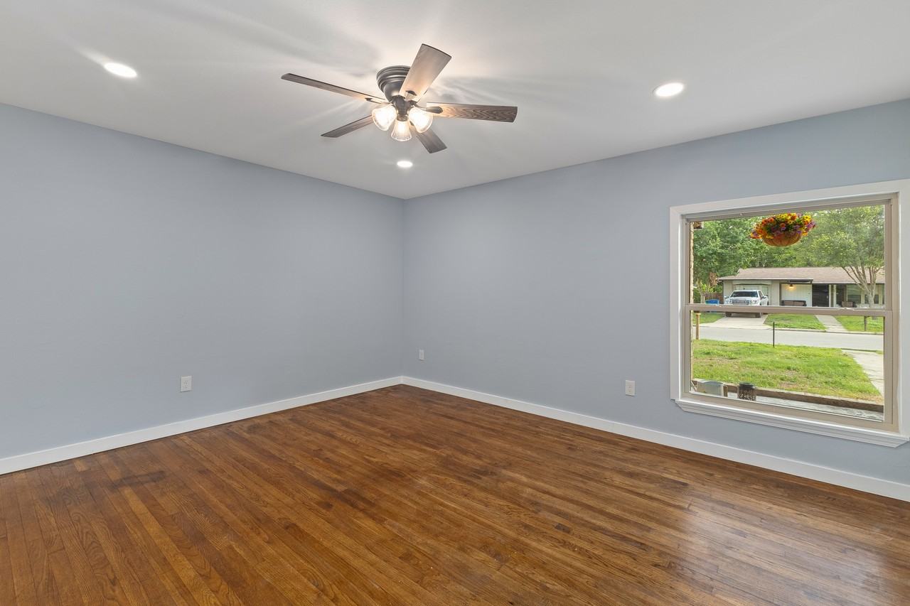 534 Cicero Avenue #1 - Photo 3 of 15