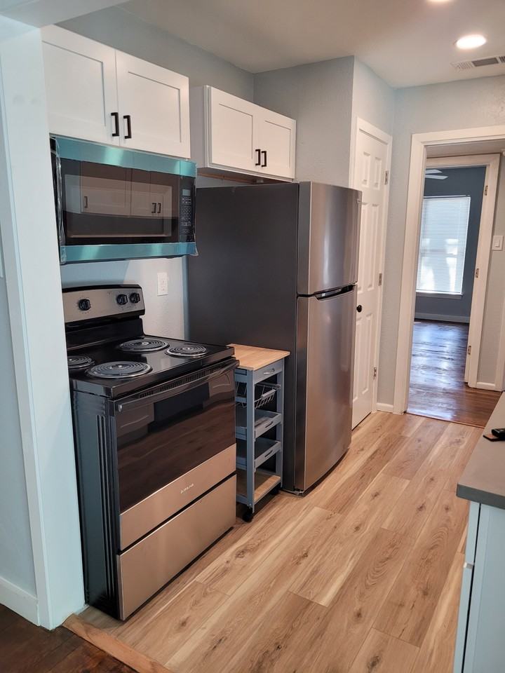 534 Cicero Avenue #1 - Photo 7 of 15