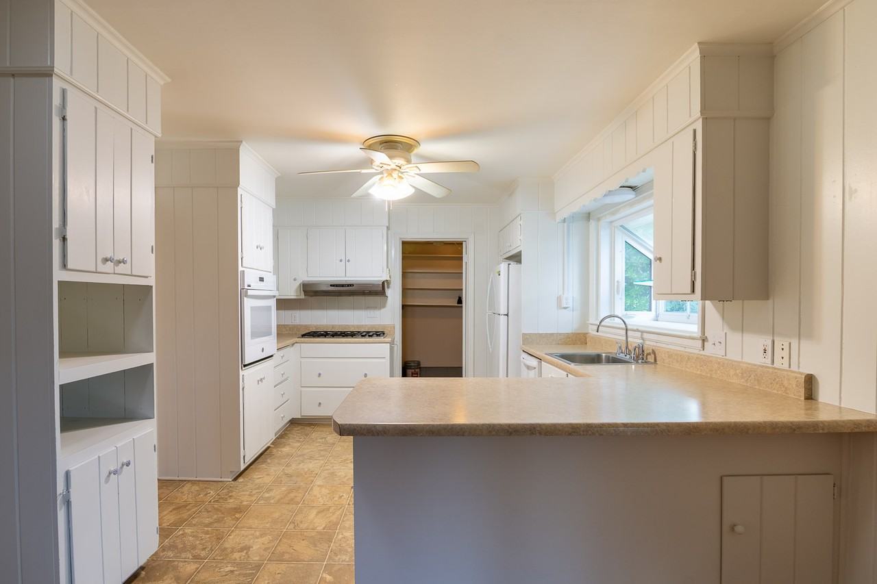 3003 Stratford Dr #1 - Photo 4 of 11