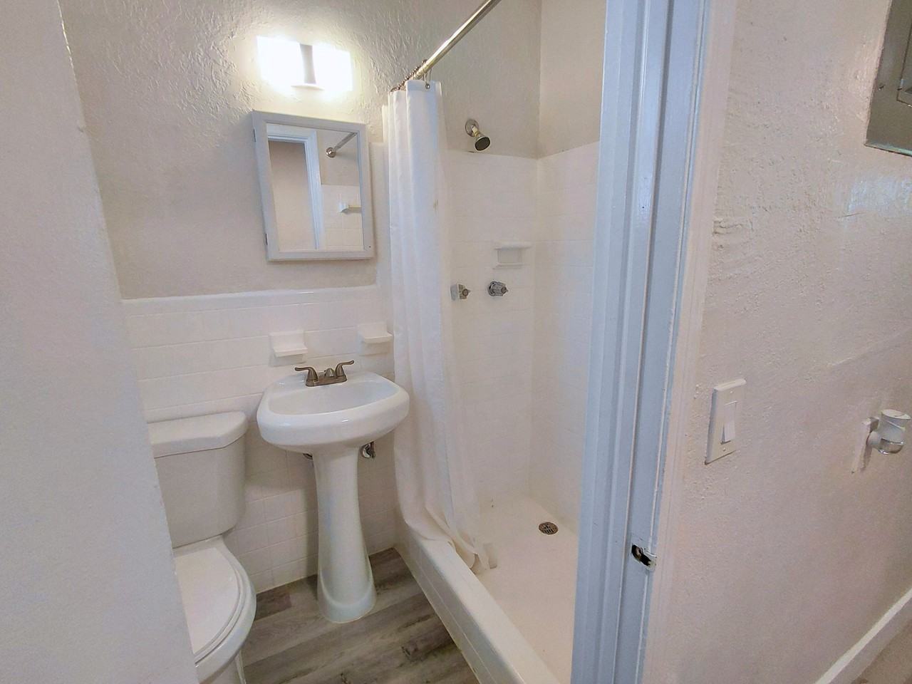 421 Sunset Dr #2 - Photo 7 of 19