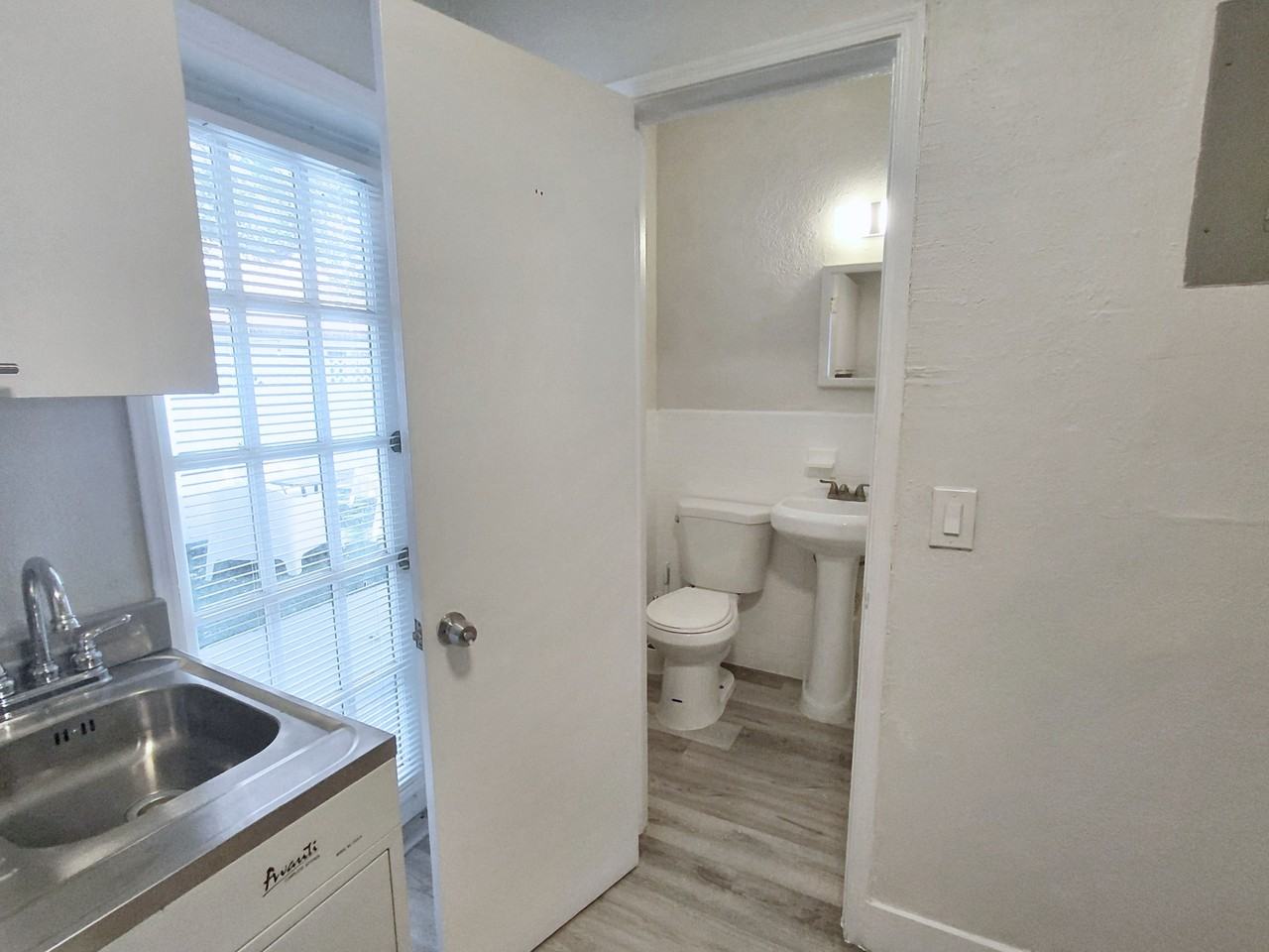 421 Sunset Dr #2 - Photo 6 of 19