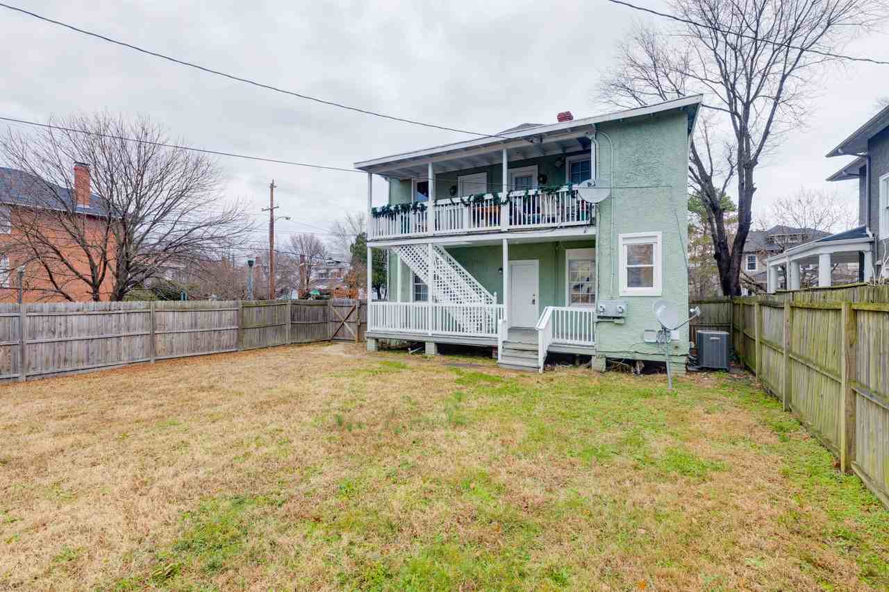 2922 Noble Ave #B - Photo 2 of 16