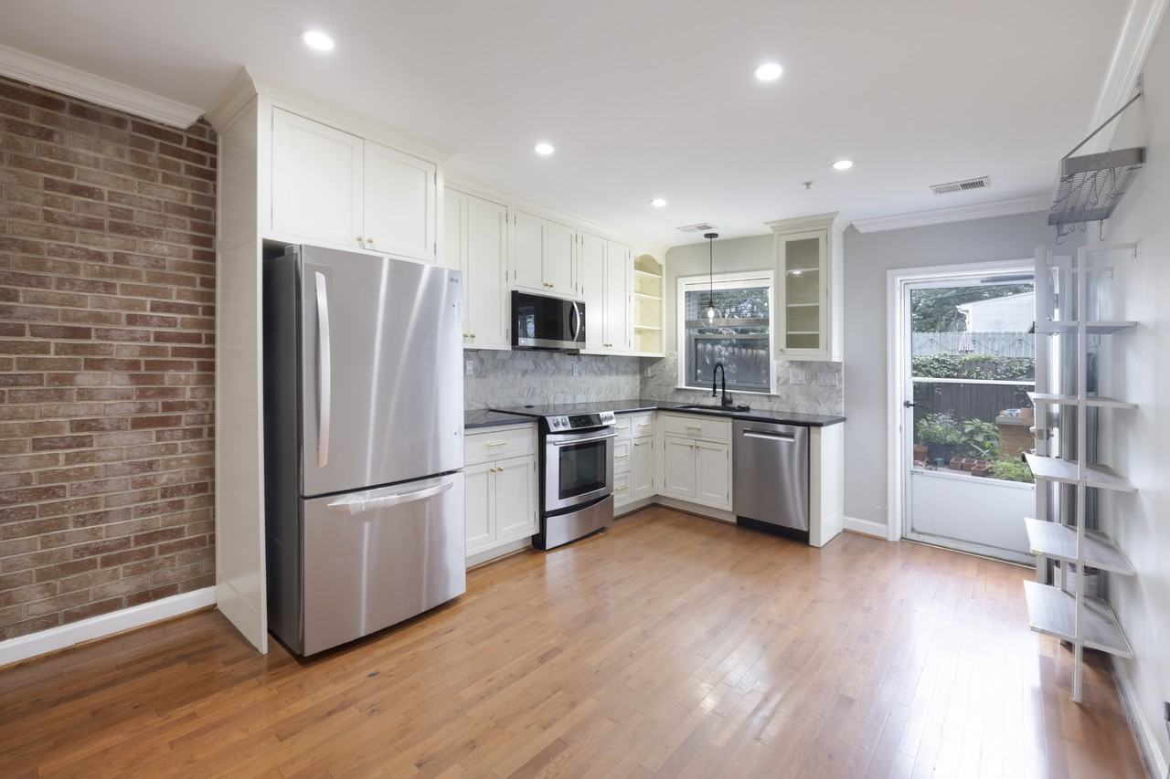 1122 K Street Southeast #1 - Photo 2 of 10