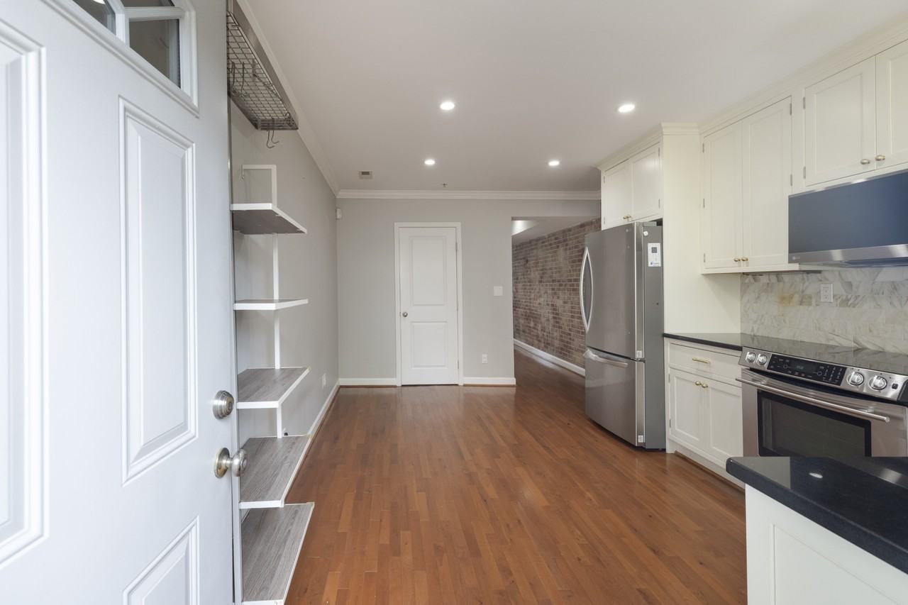 1122 K Street Southeast #1 - Photo 4 of 10