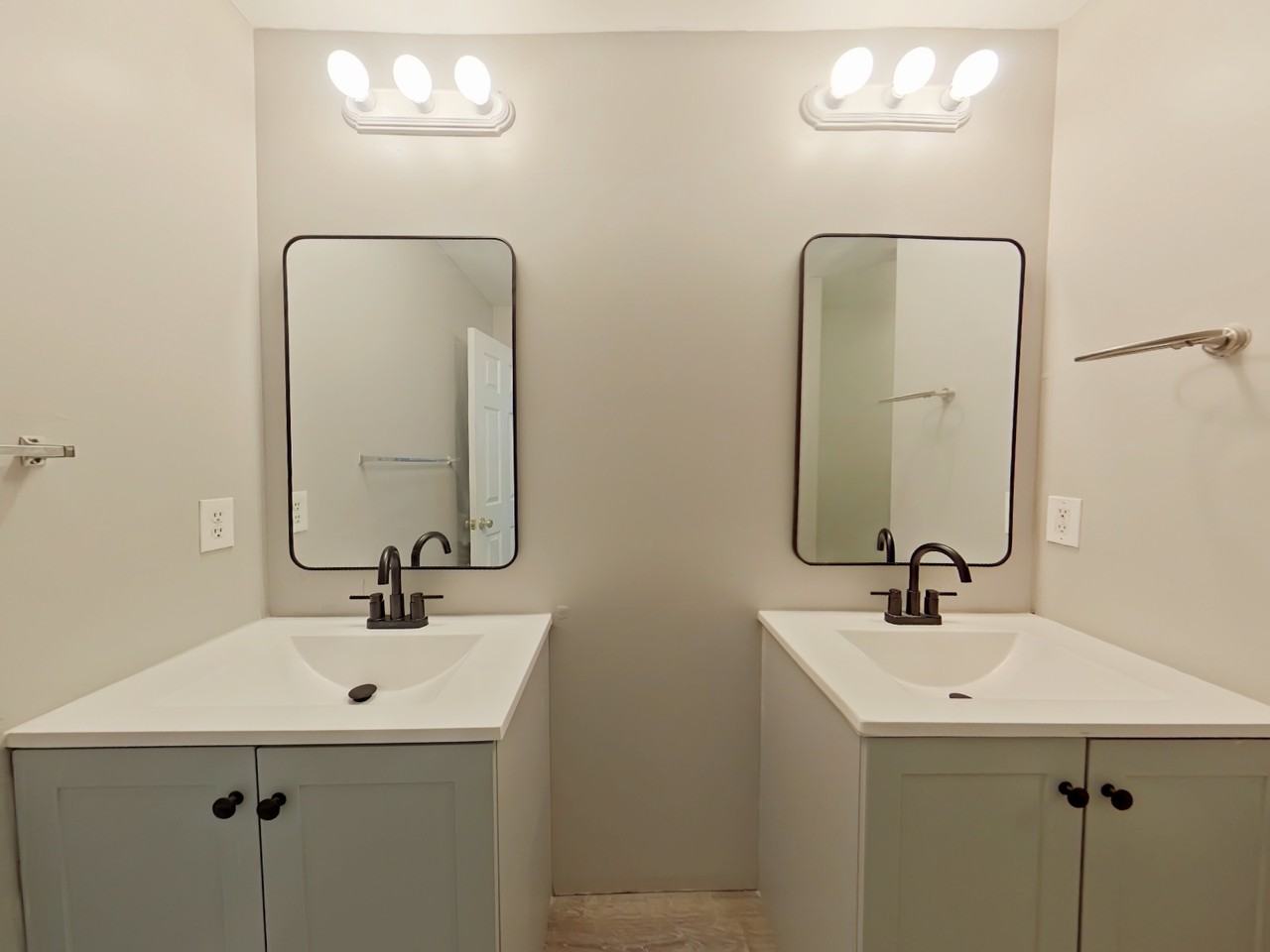 3914 Shenandoah Ave #B - Photo 2 of 22