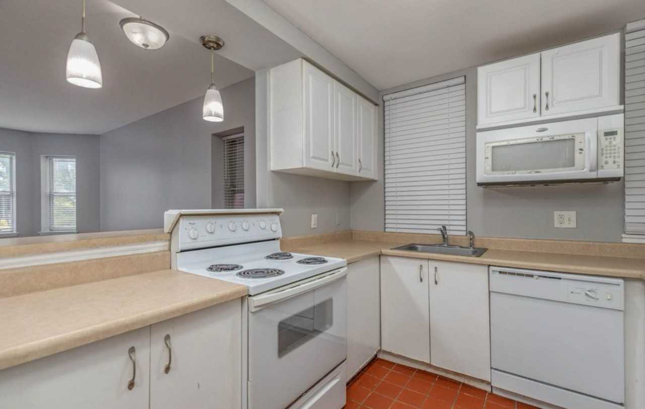 3914 Shenandoah Ave #B - Photo 3 of 22