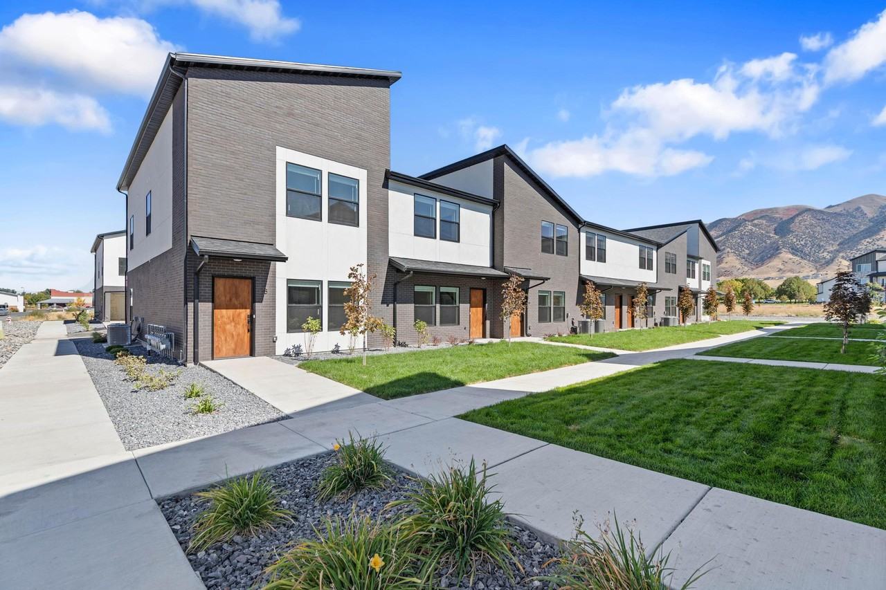 35 North Gateway Drive #1