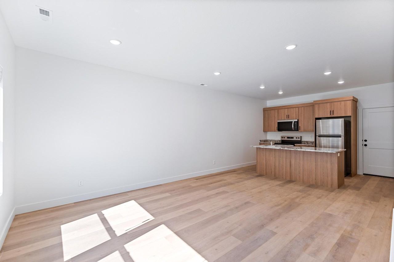 35 N Gateway Dr #1 - Photo 4 of 35