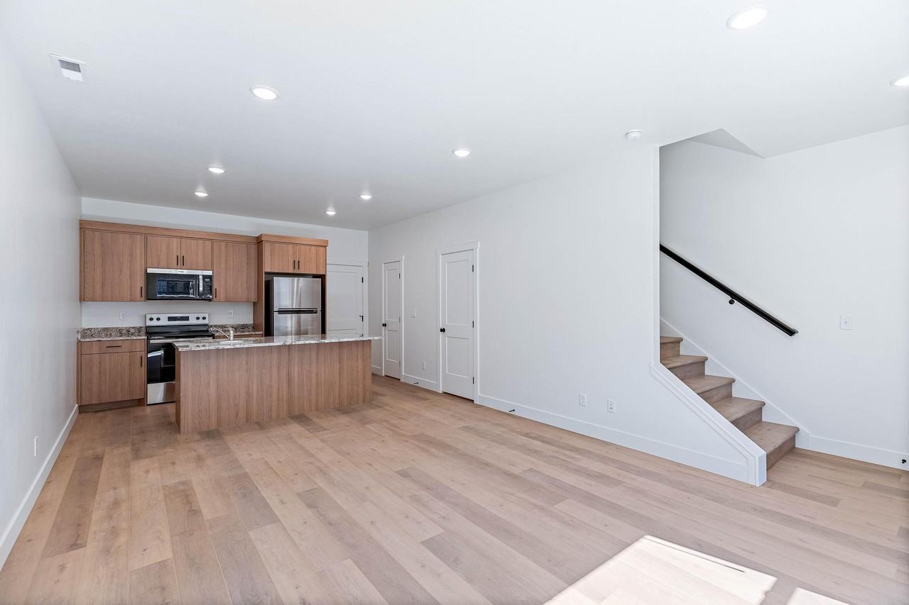 35 N Gateway Dr #1 - Photo 6 of 35