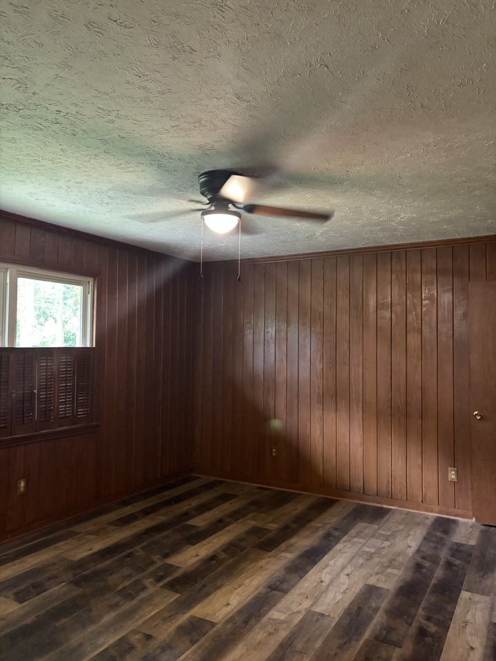 1919 Robinhood Rd #1 - Photo 4 of 10