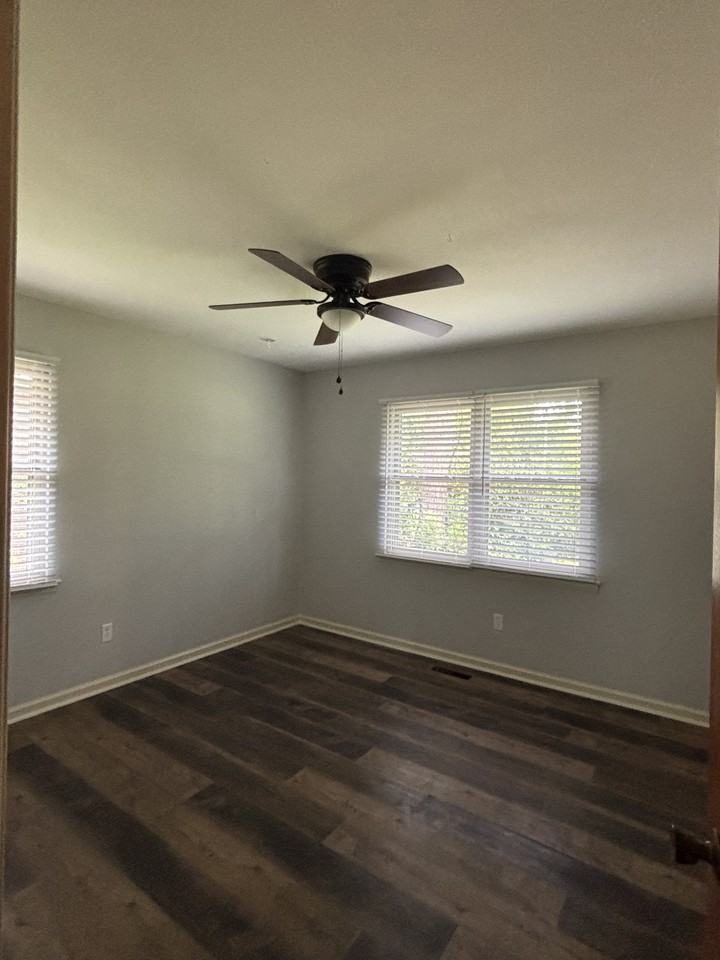 1919 Robinhood Rd #1 - Photo 6 of 10