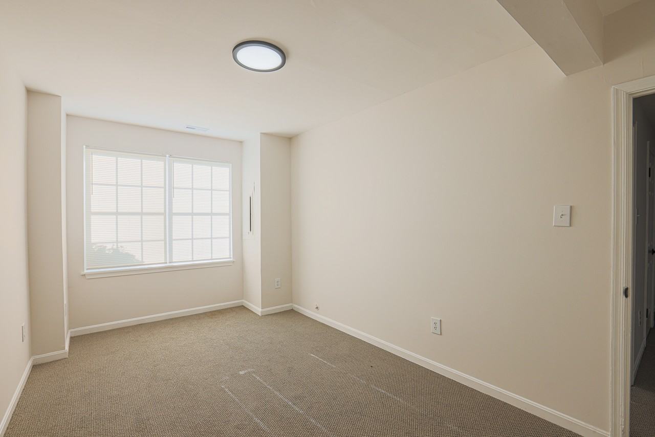 733 Farnham Place #SFH - Photo 7 of 15