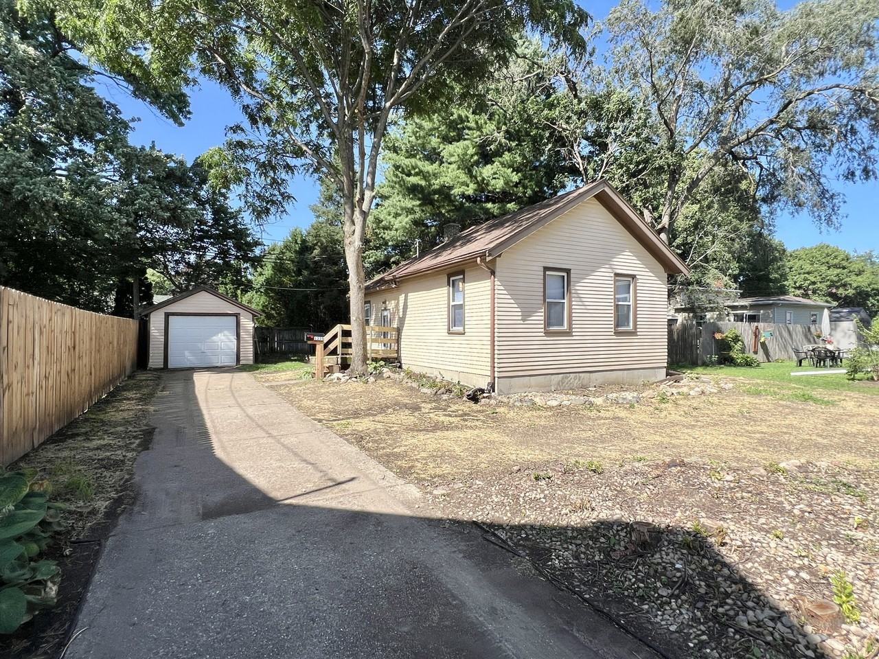 1335 Blaine Ave #1 - Photo 2 of 10