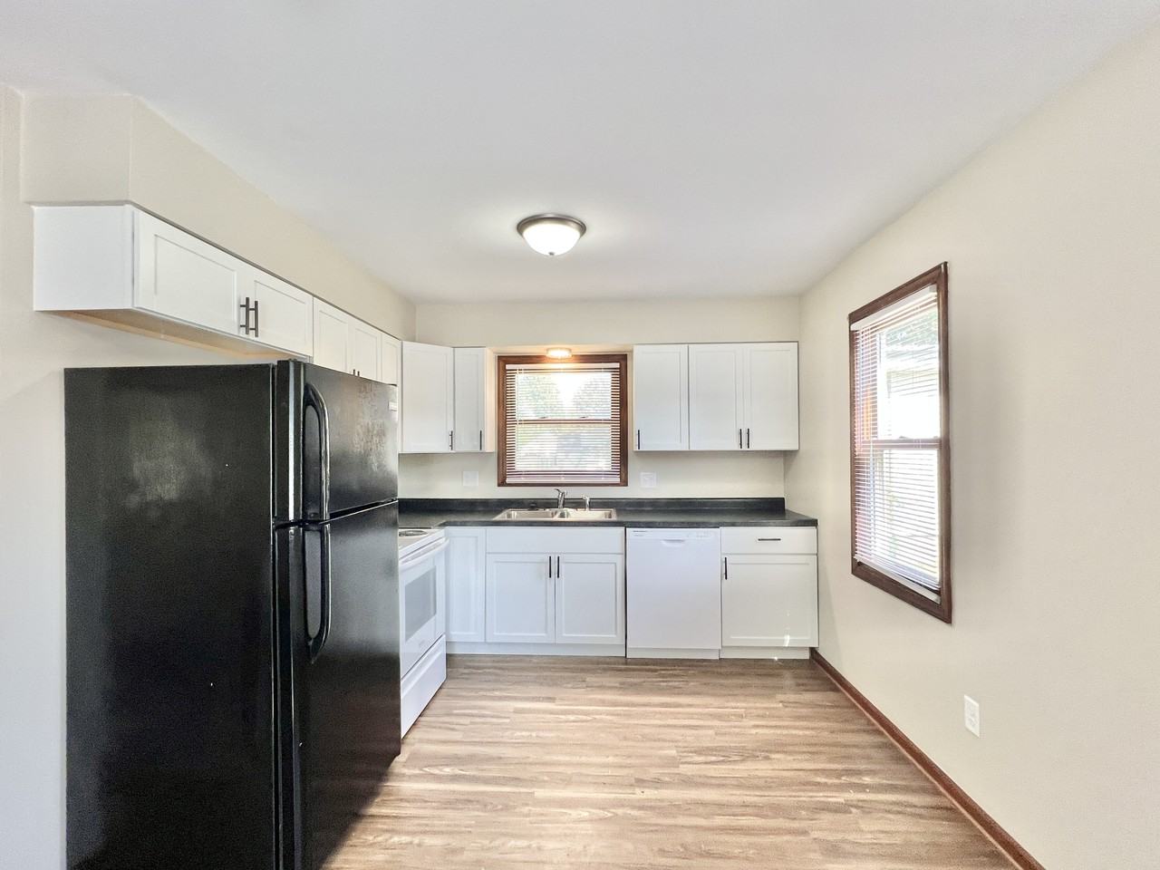 1335 Blaine Ave #1 - Photo 5 of 10