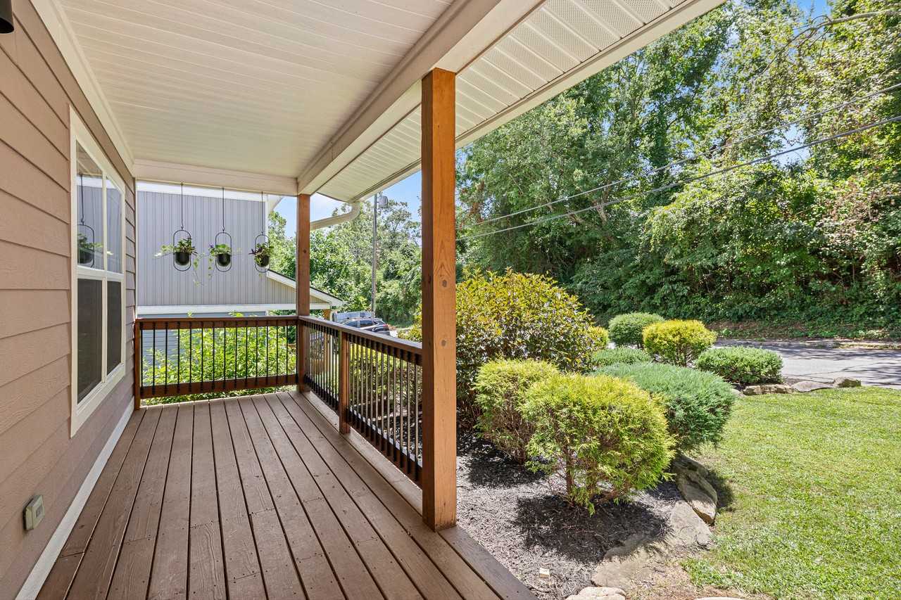 98 Stewart St #1 - Photo 5 of 49