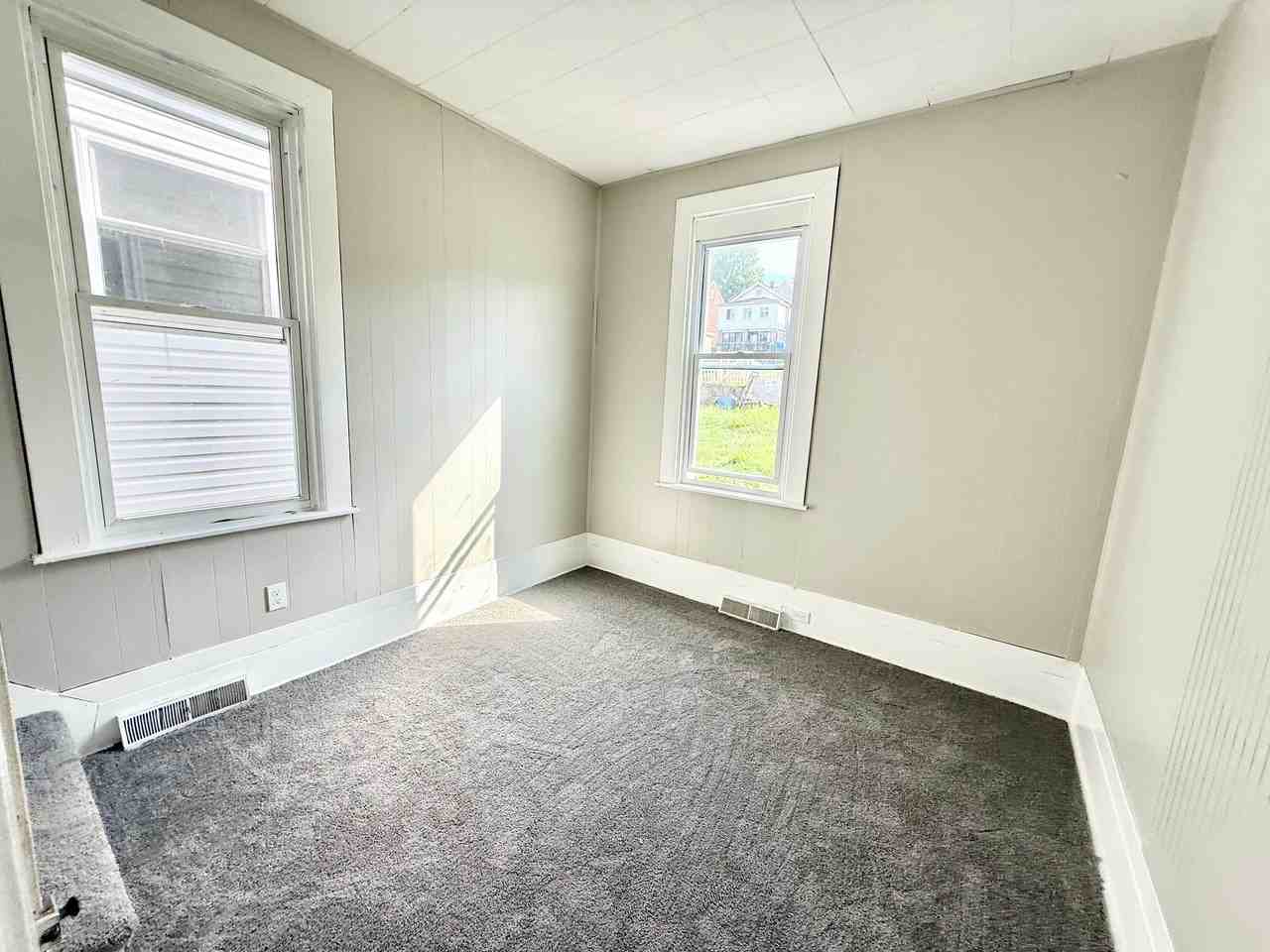 419 North 4th Street #1 - Photo 5 of 9