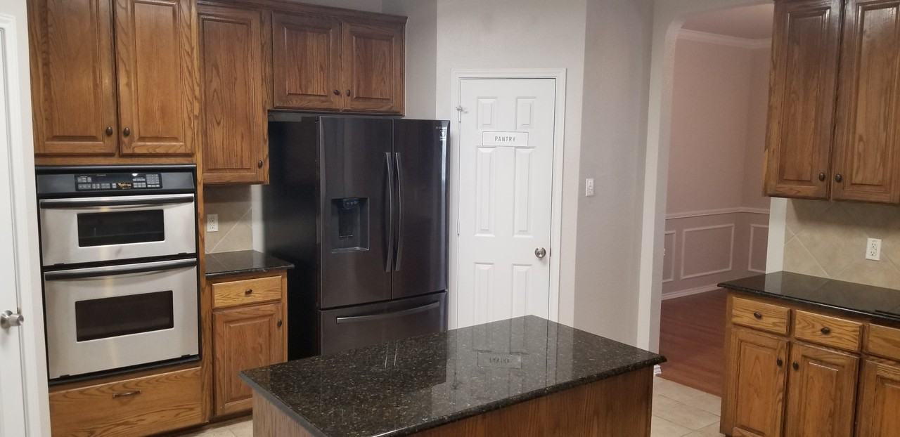 619 Rolling Hills Dr #1 - Photo 4 of 26