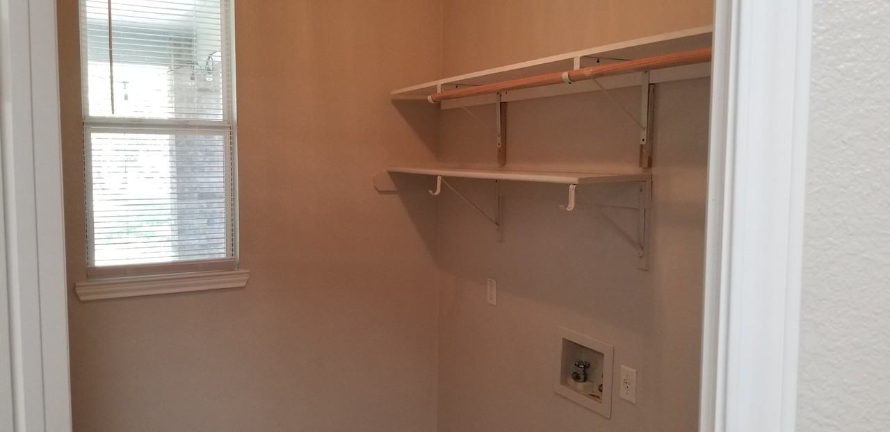 619 Rolling Hills Dr #1 - Photo 7 of 26