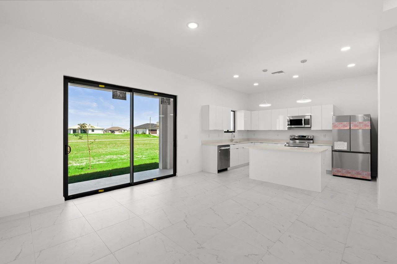 3927 Nw 40th Ter #1 - Photo 7 of 29