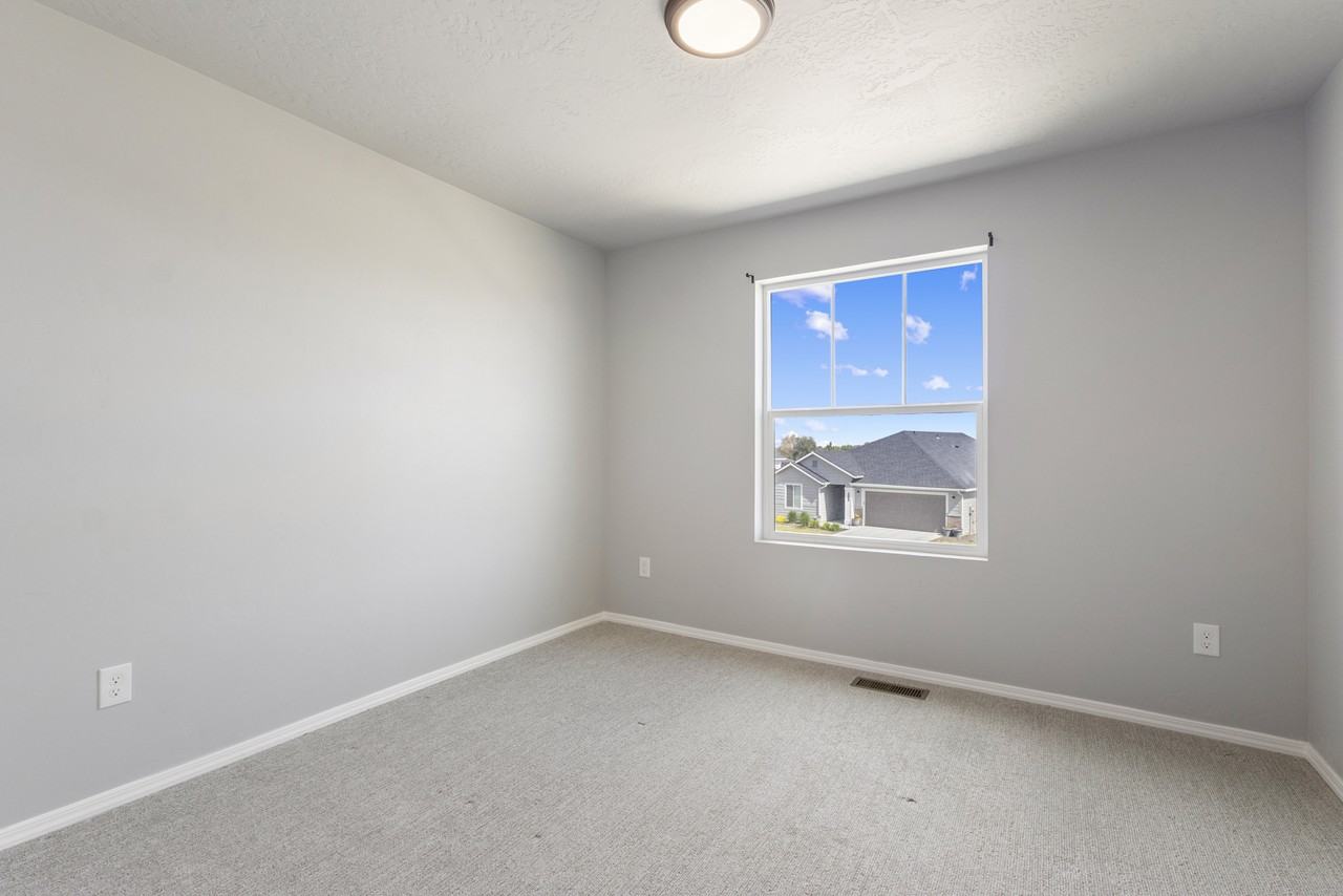 3985 E Jamestown Dr #1 - Photo 7 of 22