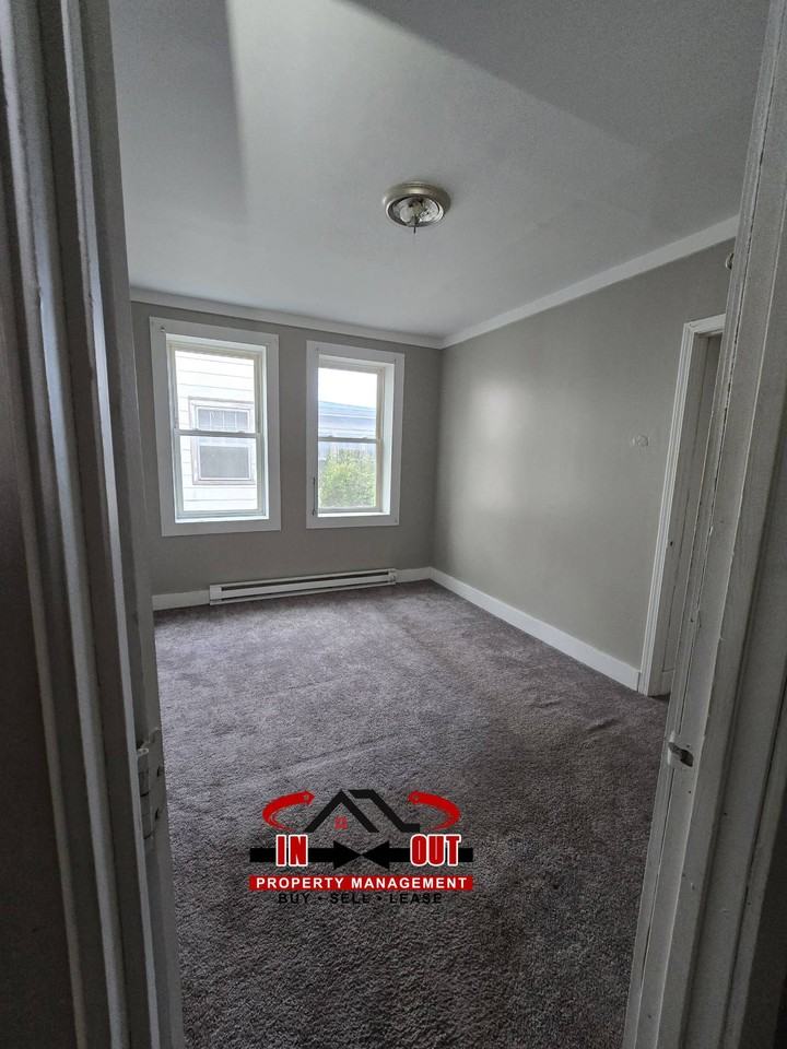 325 Frederick St #325 - Photo 2 of 5