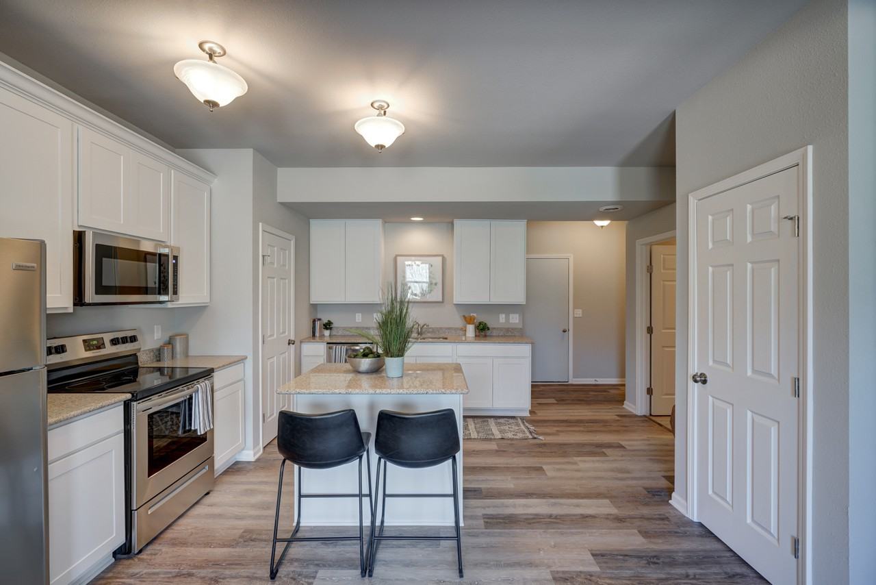 657 Mckay Way #2 - Photo 4 of 10