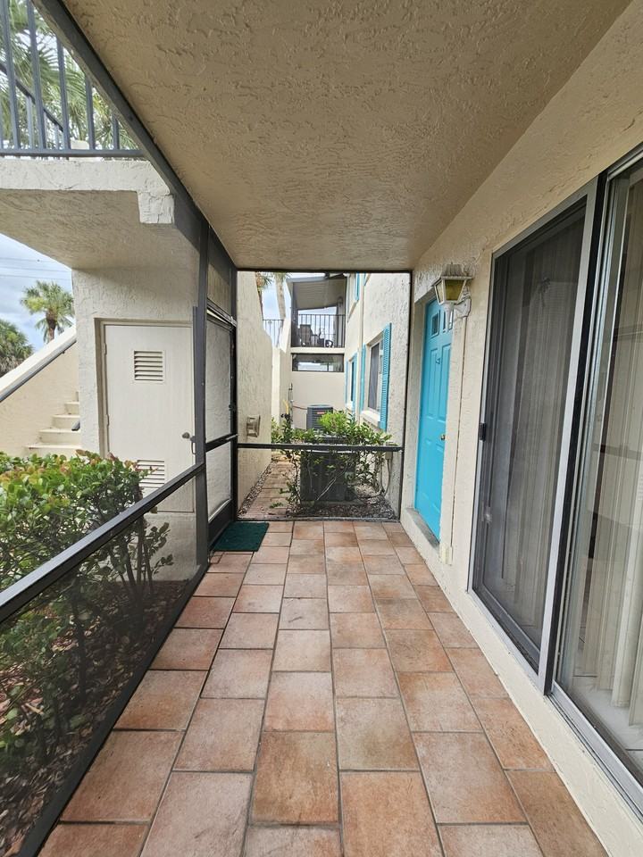 4140 Looking Glass Lane #5 - Photo 4 of 24