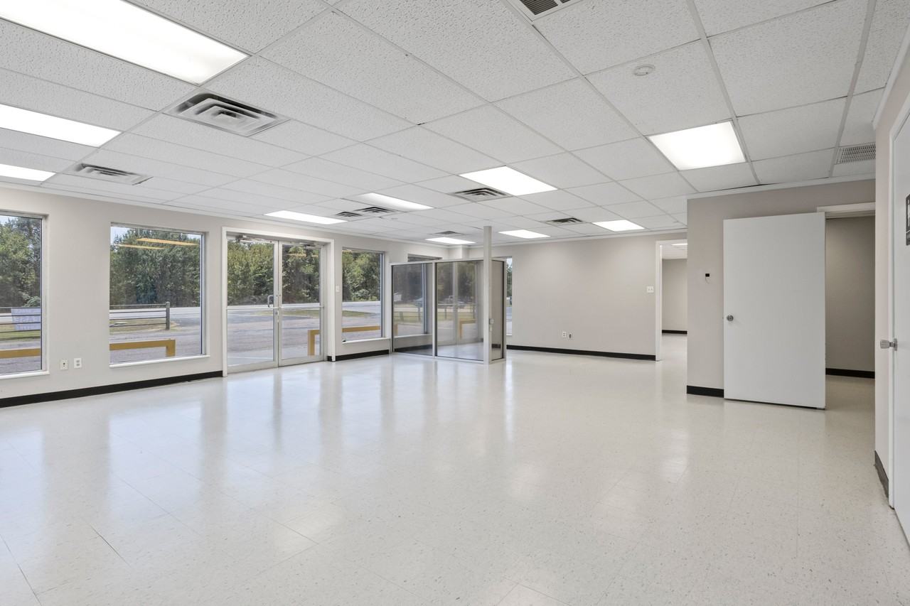 1432 West 16th Street #1 - Photo 2 of 10