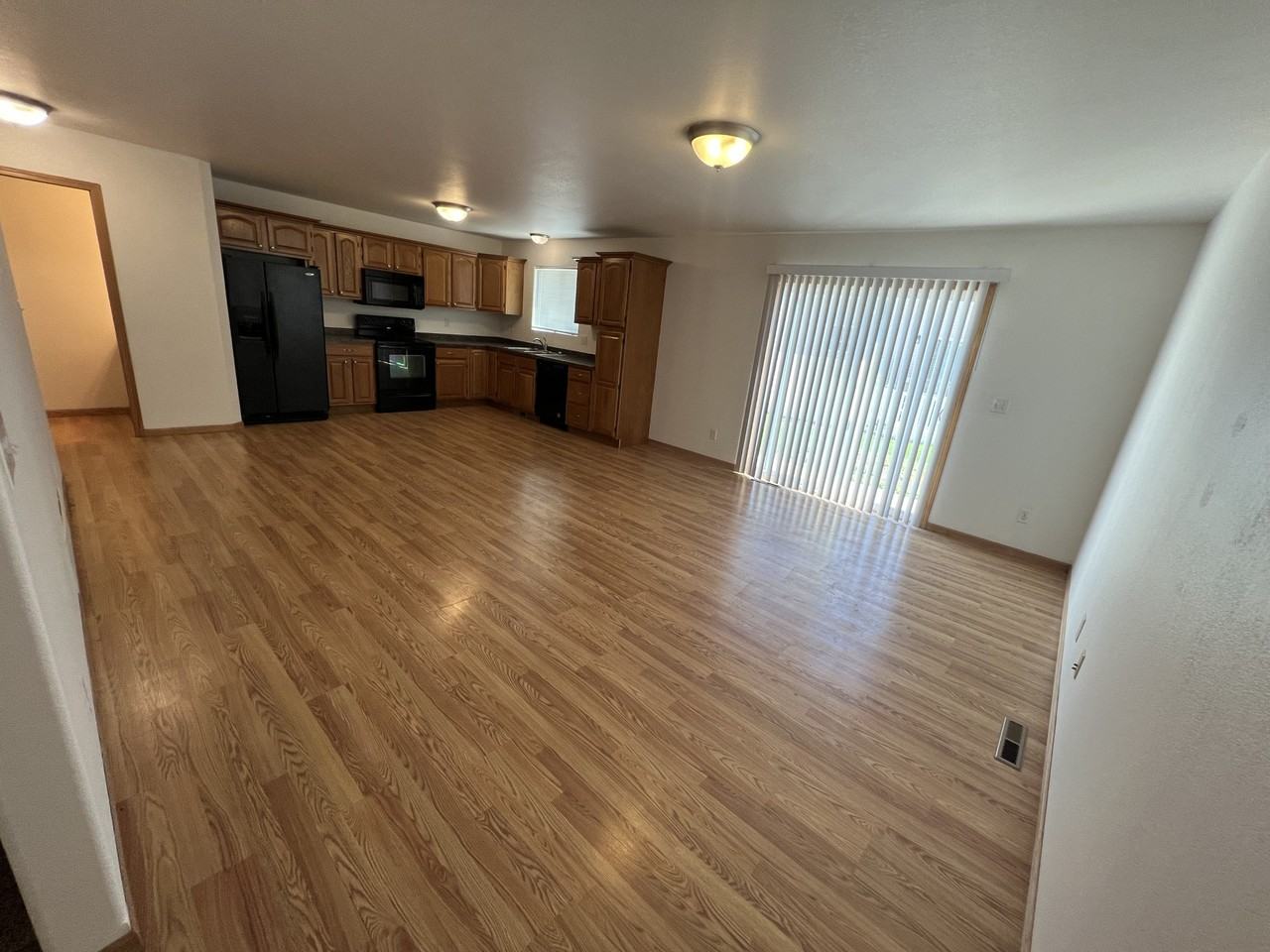 4272 51 Street South #1 - Photo 4 of 18