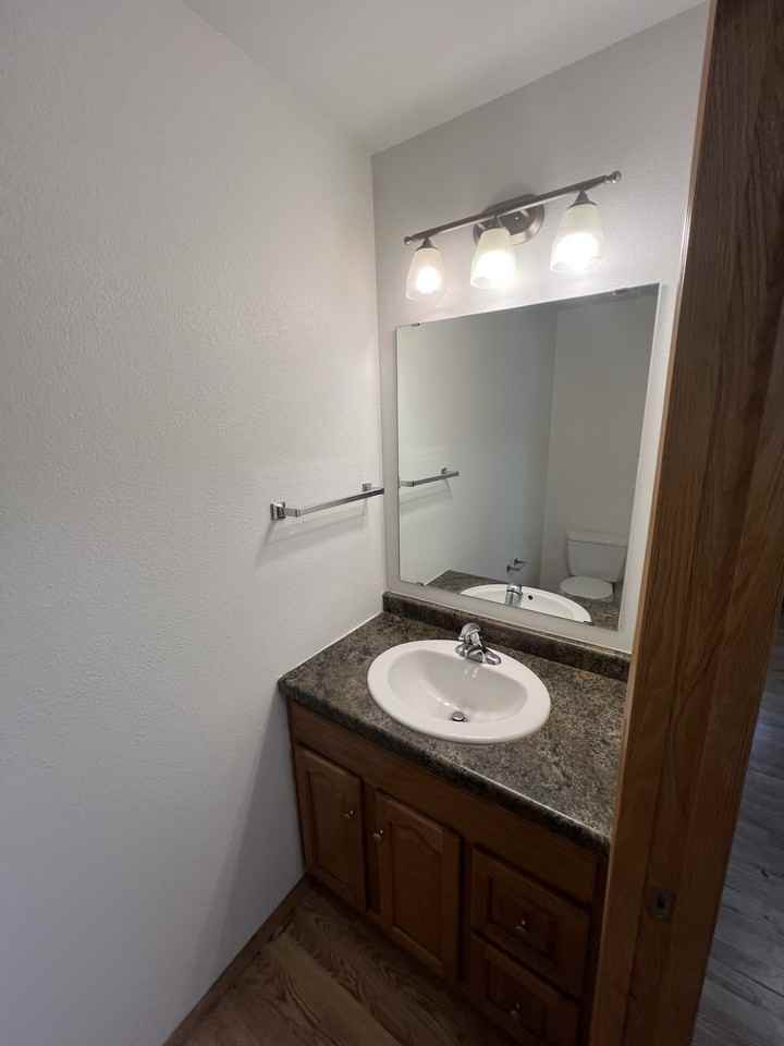4272 51 Street South #1 - Photo 7 of 18