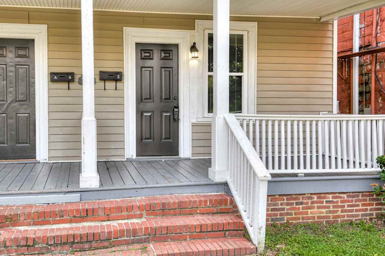 262 Walker St #B - Photo 5 of 20