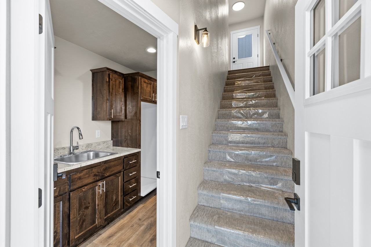 7857 Houston Loop #1 - Photo 2 of 8