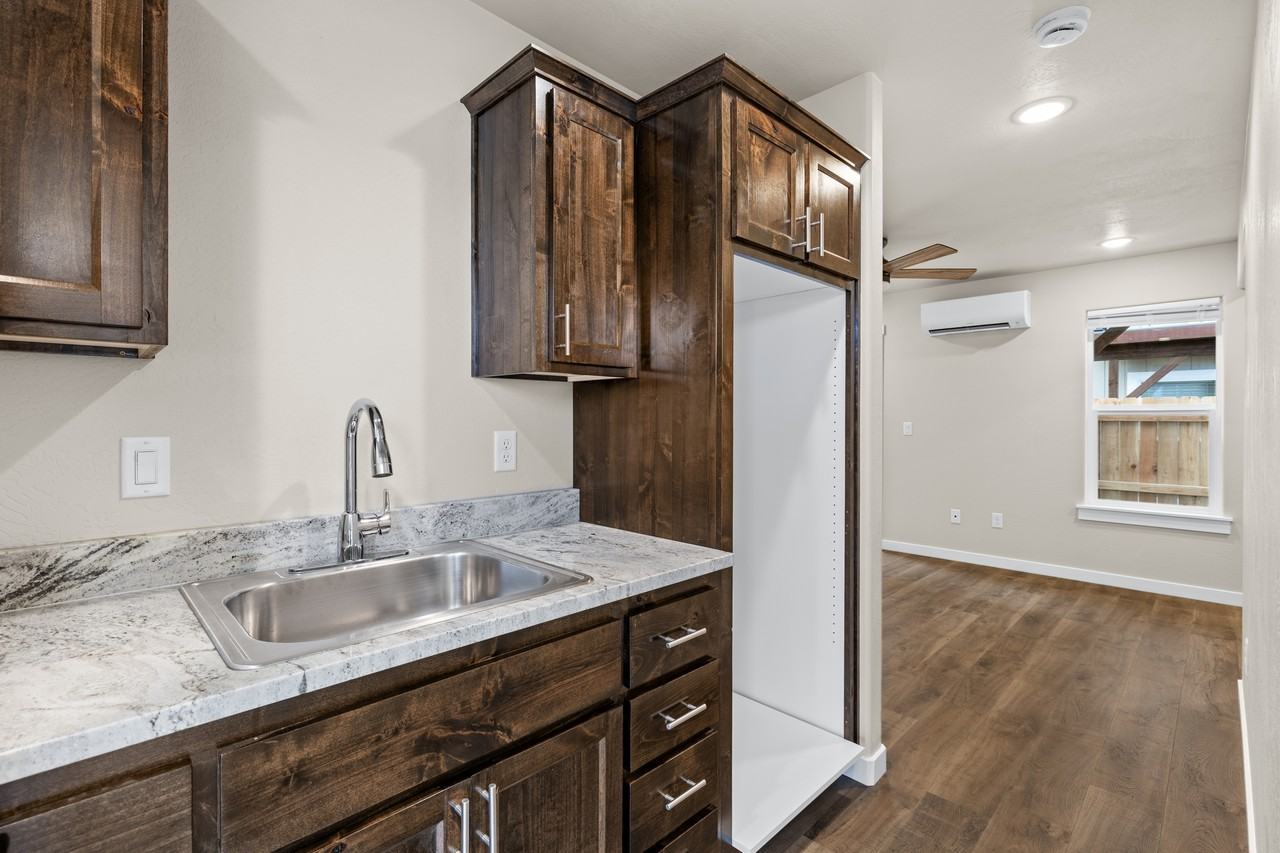 7857 Houston Loop #1 - Photo 3 of 8