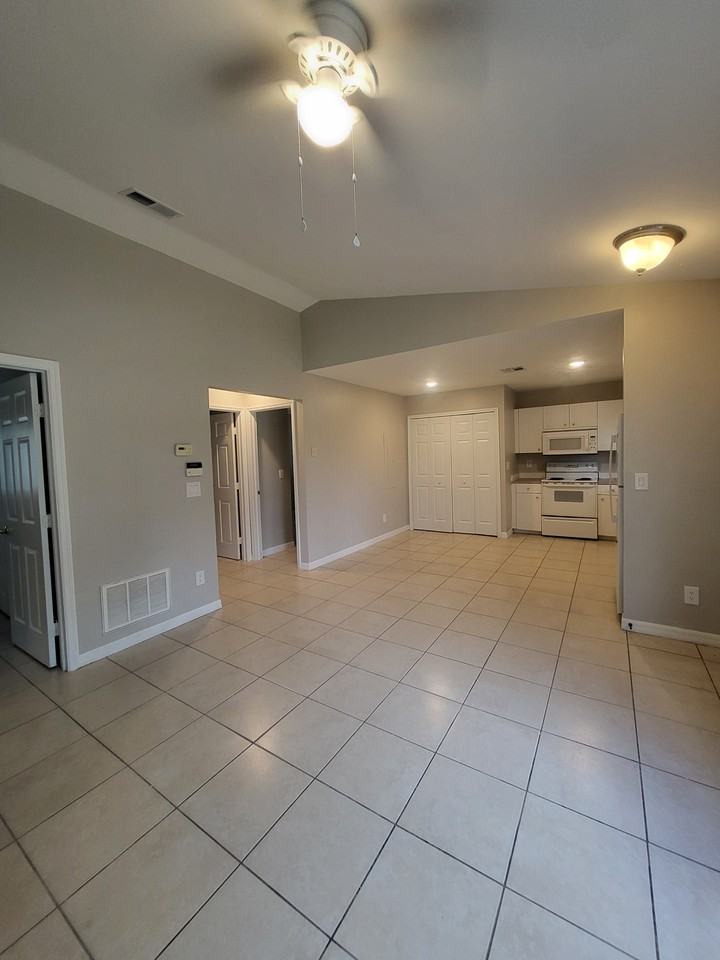 4612 Douglas Lane #4612 - Photo 4 of 18