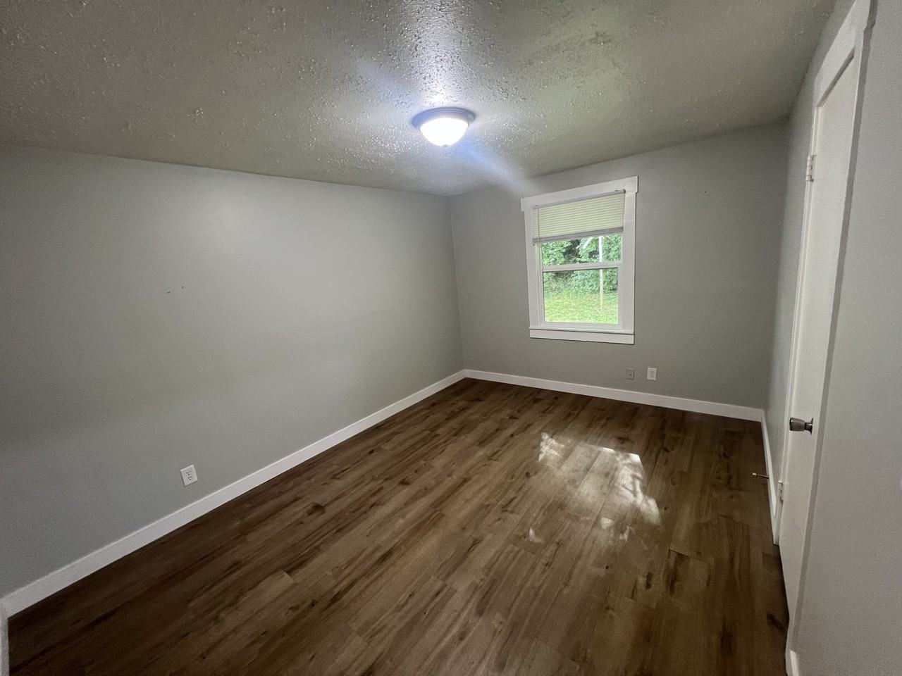 5943 Raytown Rd #F - Photo 3 of 6