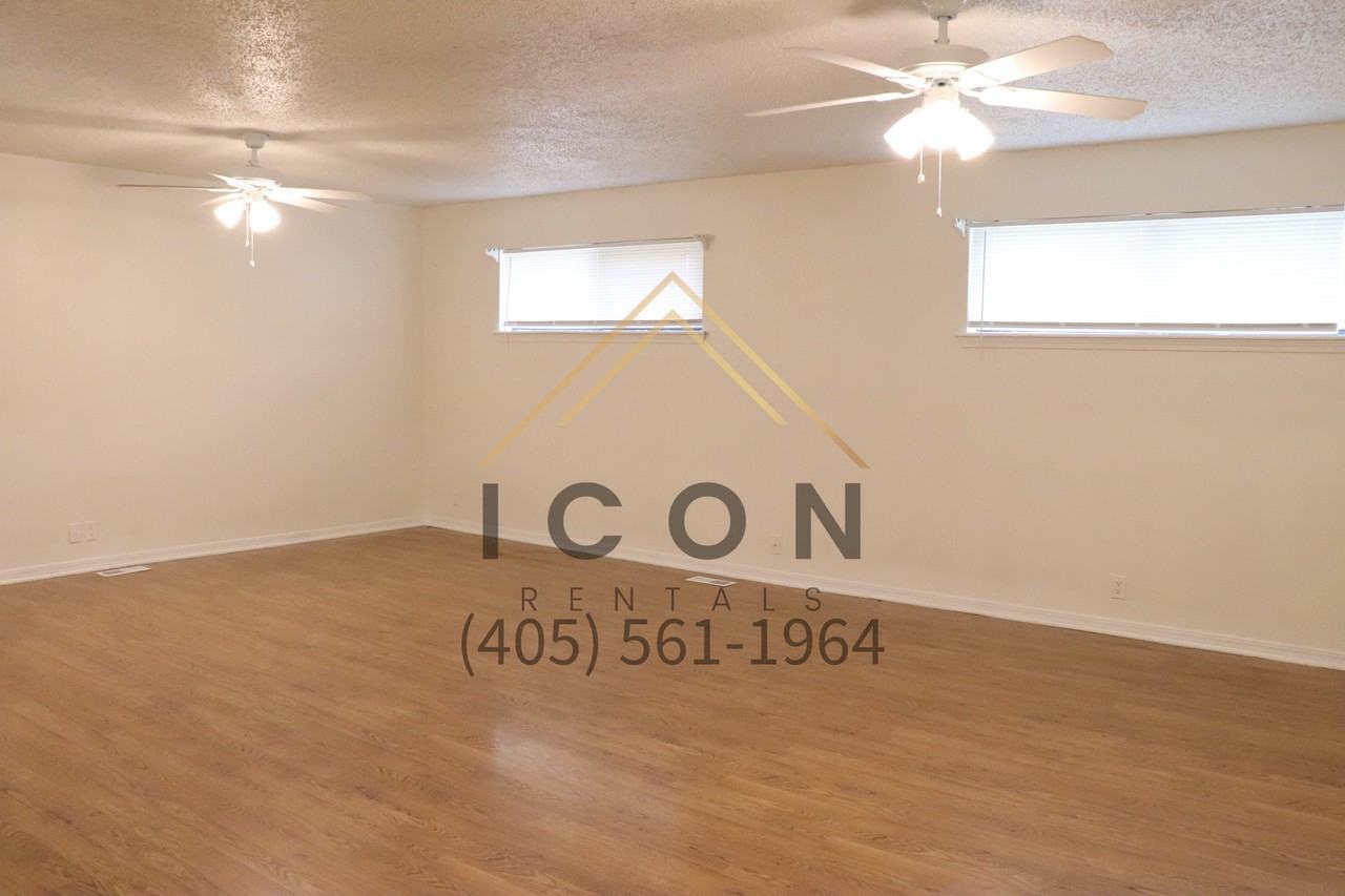 744 Royal Ln #1 - Photo 7 of 22