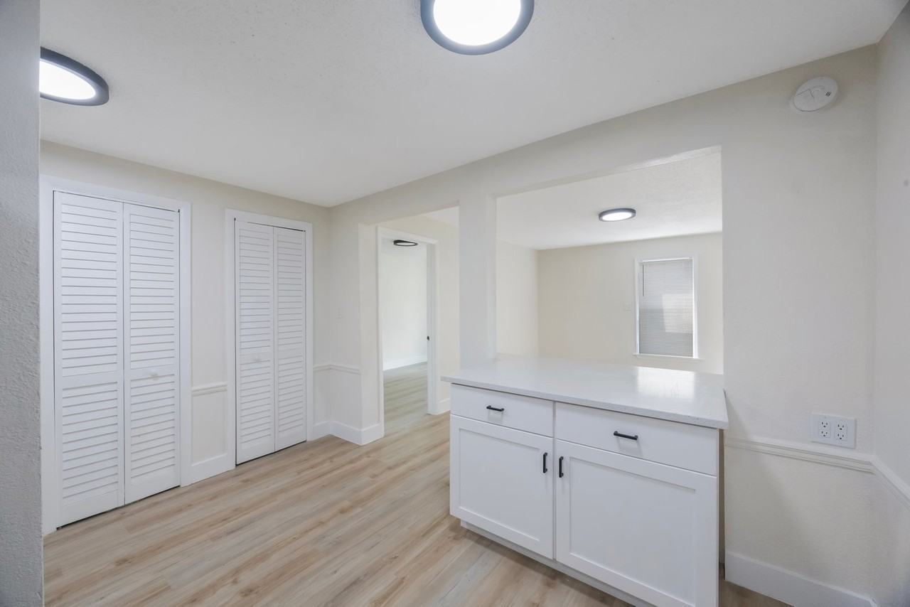 2753 53rd Avenue North #C - Photo 4 of 10